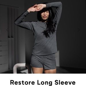 Lunya restore long sleeve crew